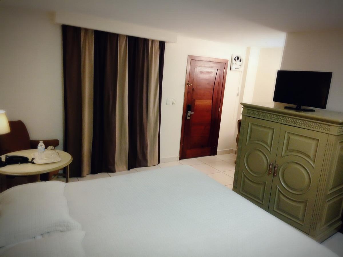 Hotel Martell Σαν Πέδρο Σούλα Εξωτερικό φωτογραφία